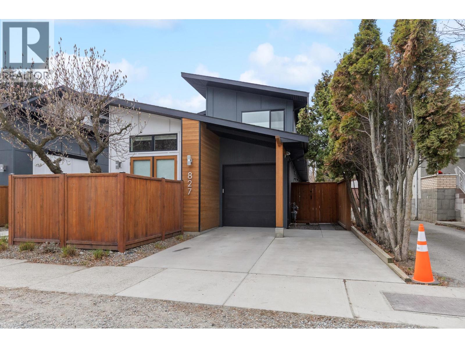 827 Saucier Avenue, Kelowna