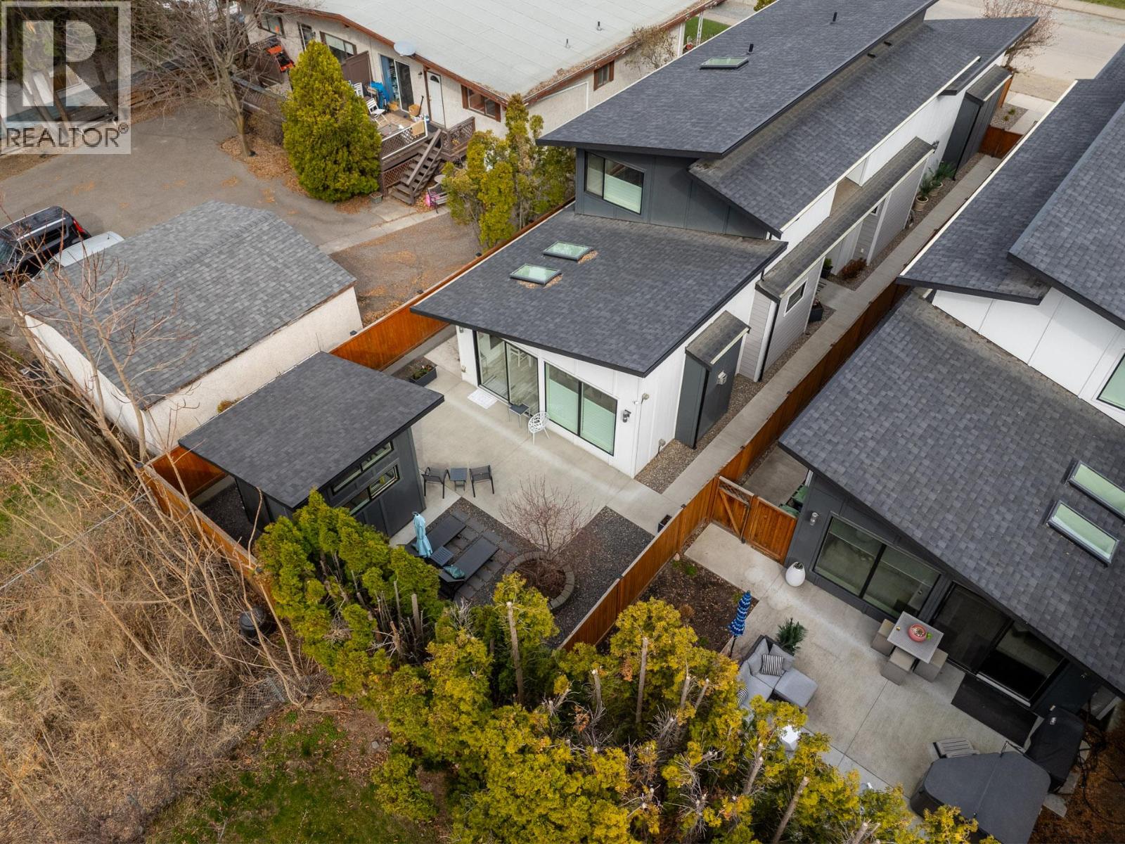 827 Saucier Avenue, Kelowna