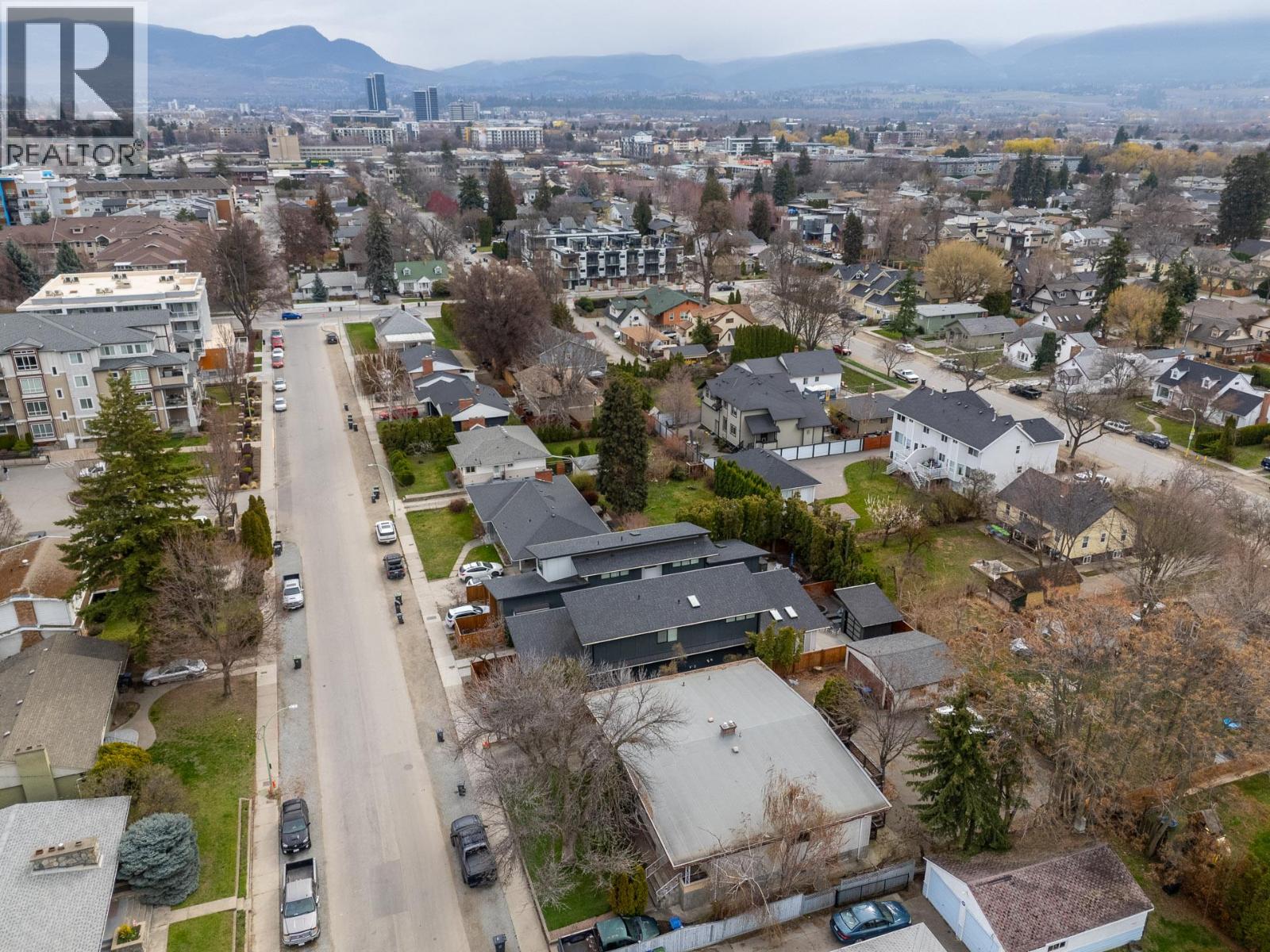 827 Saucier Avenue, Kelowna