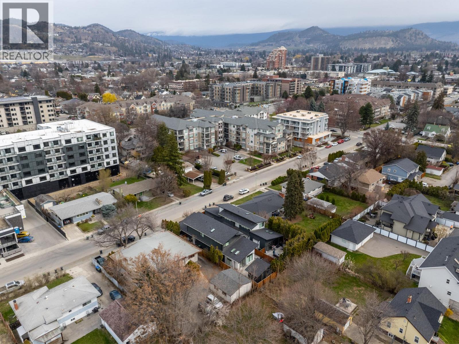 827 Saucier Avenue, Kelowna