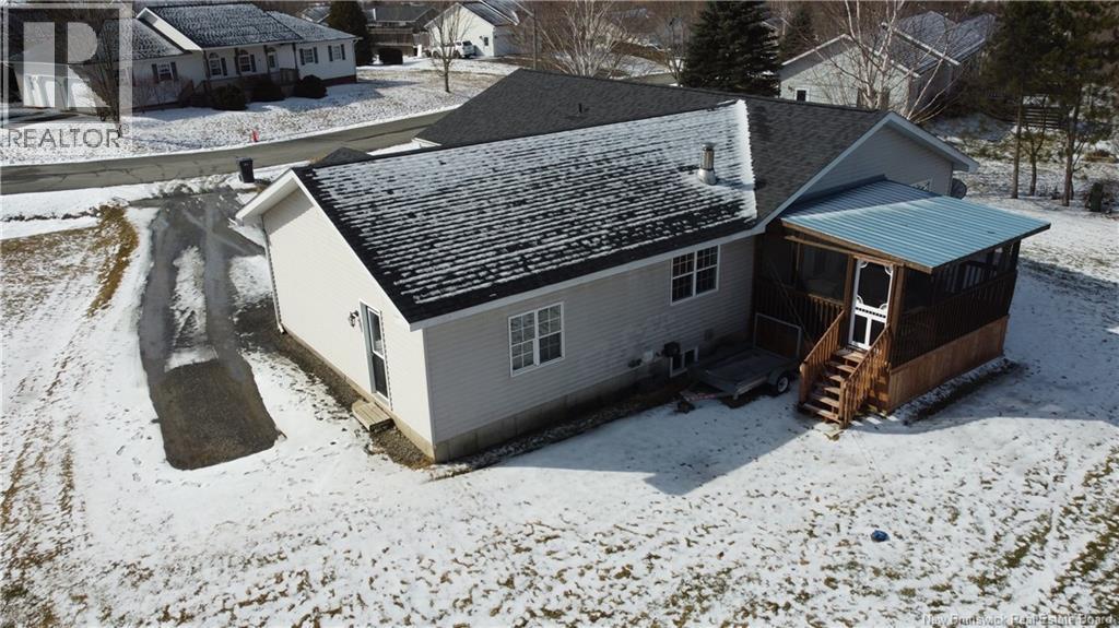 17 SHEPODY CRESCENT - Image 2