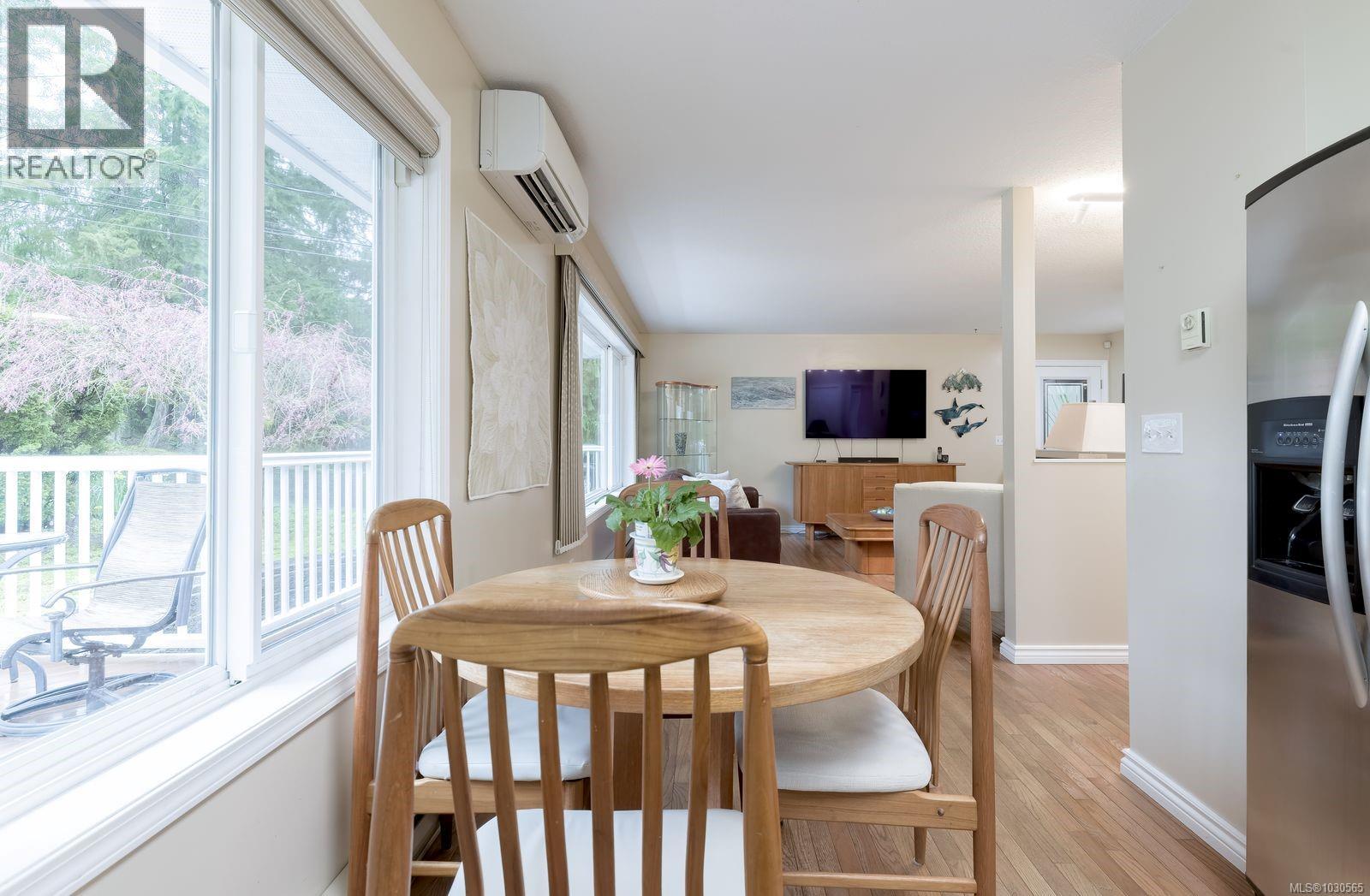 7228 Aulds Rd, Lantzville