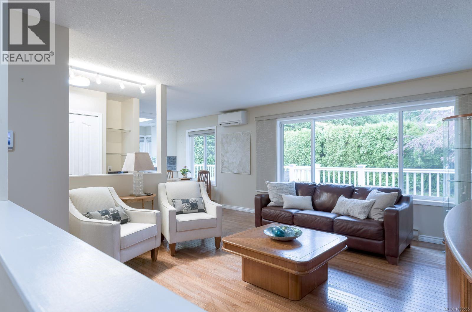 7228 Aulds Rd, Lantzville