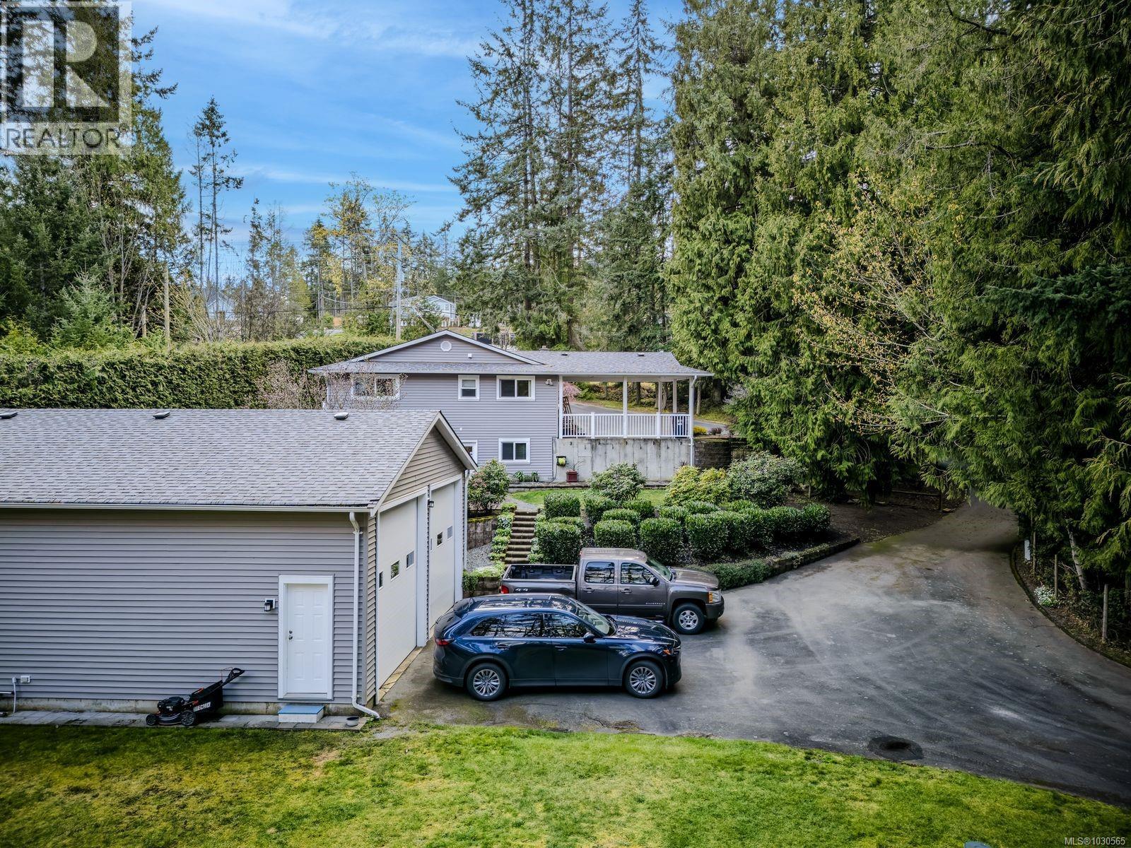 7228 Aulds Rd, Lantzville