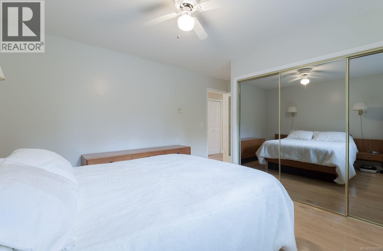 7228 Aulds Rd, Lantzville