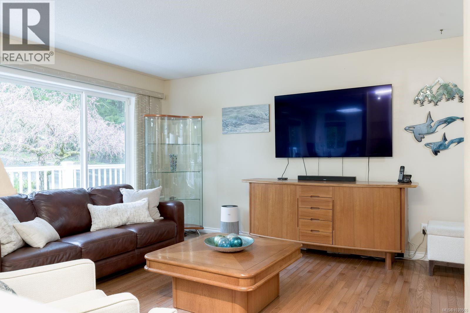 7228 Aulds Rd, Lantzville