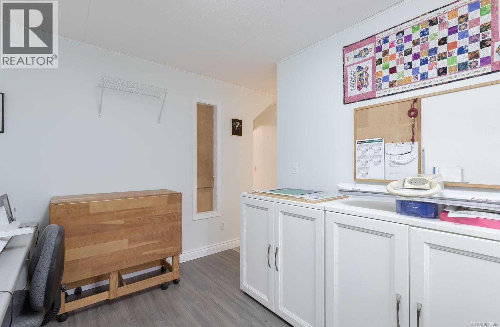 7228 Aulds Rd, Lantzville