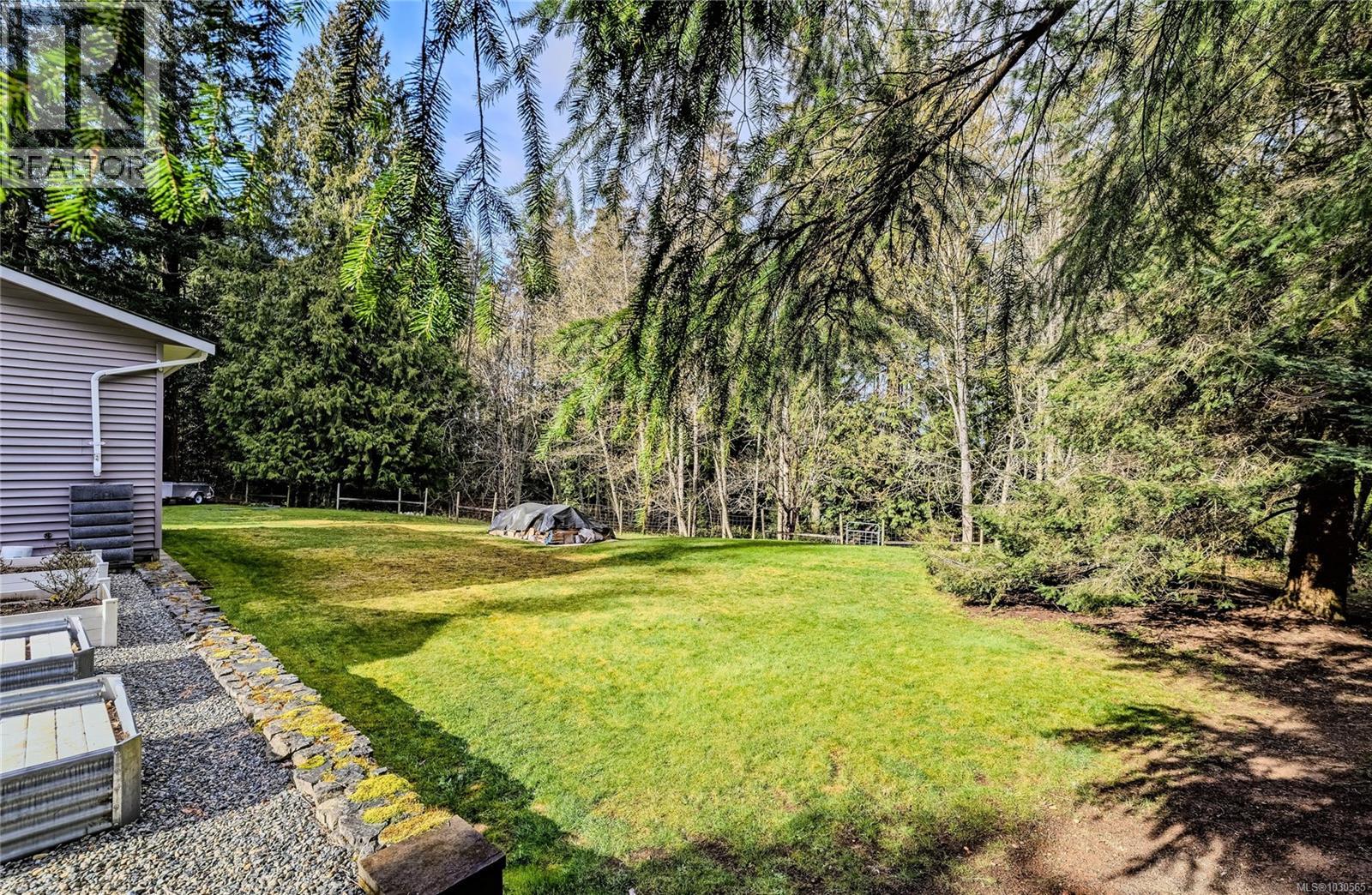 7228 Aulds Rd, Lantzville