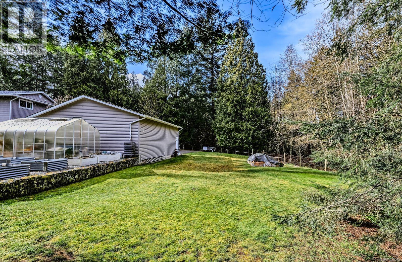 7228 Aulds Rd, Lantzville