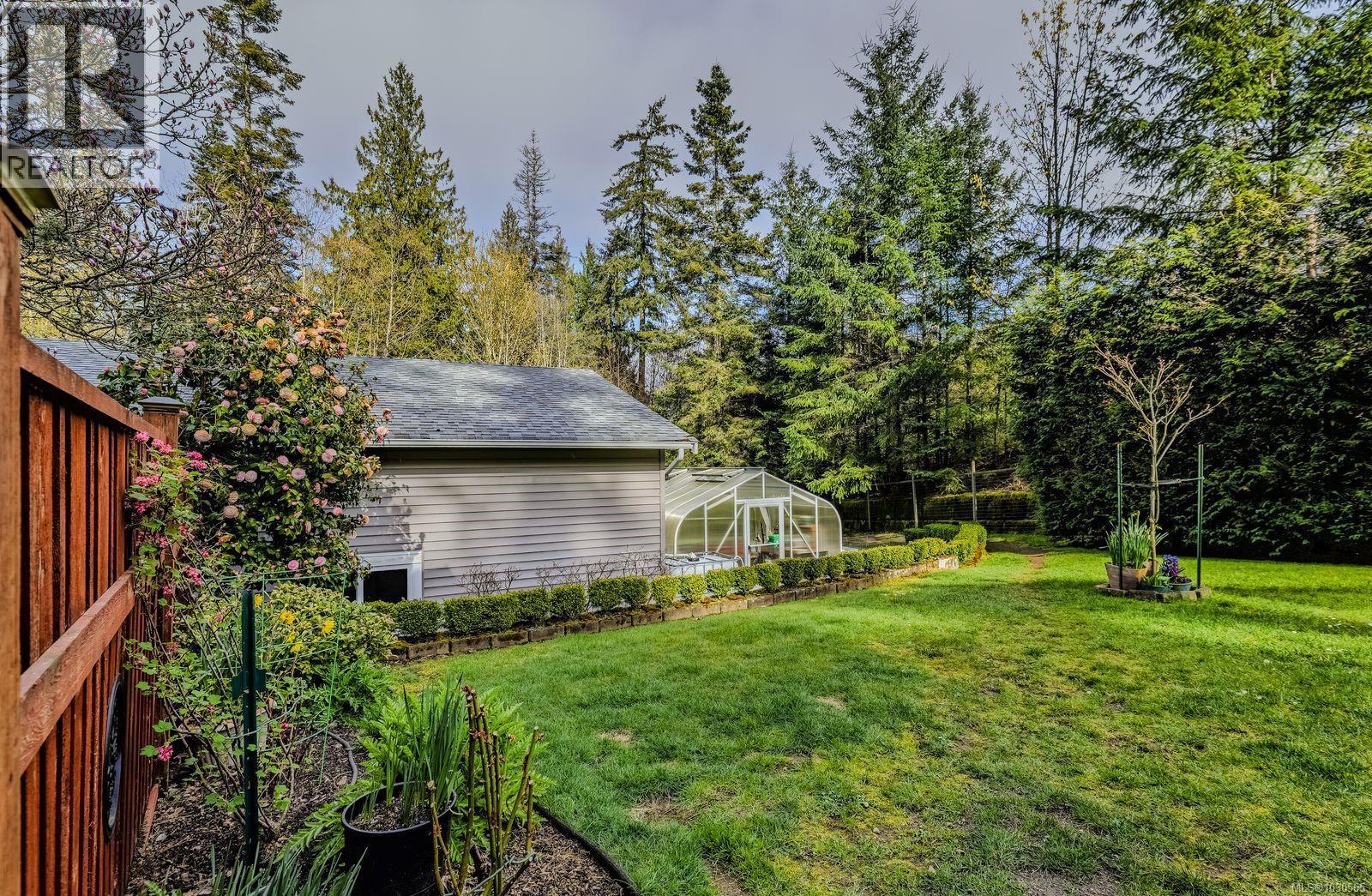 7228 Aulds Rd, Lantzville