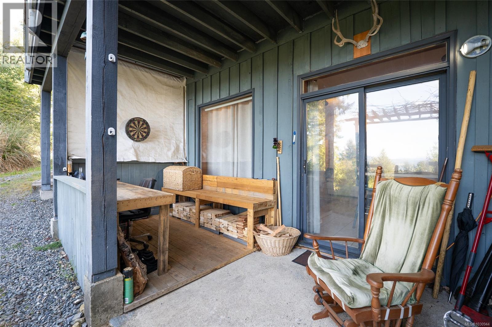 1059 Pat Burns Ave, Gabriola Island