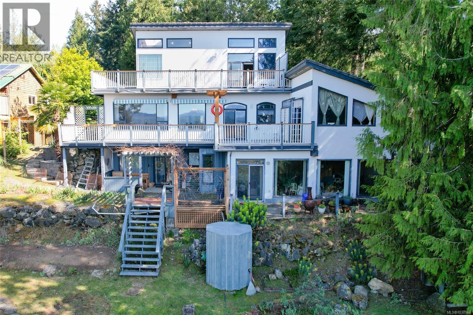 1059 Pat Burns Ave, Gabriola Island