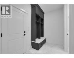 Family room/Fireplace - 255 Dolores, Essex, ON N8M3E9 Photo 15