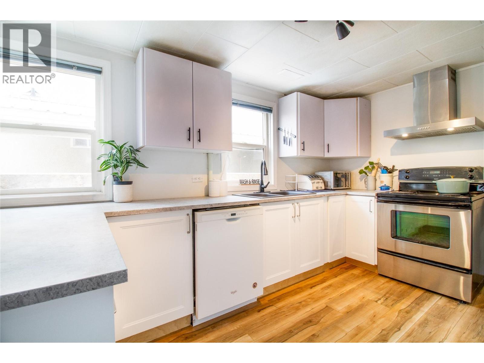  509 Eighth Street East, Revelstoke