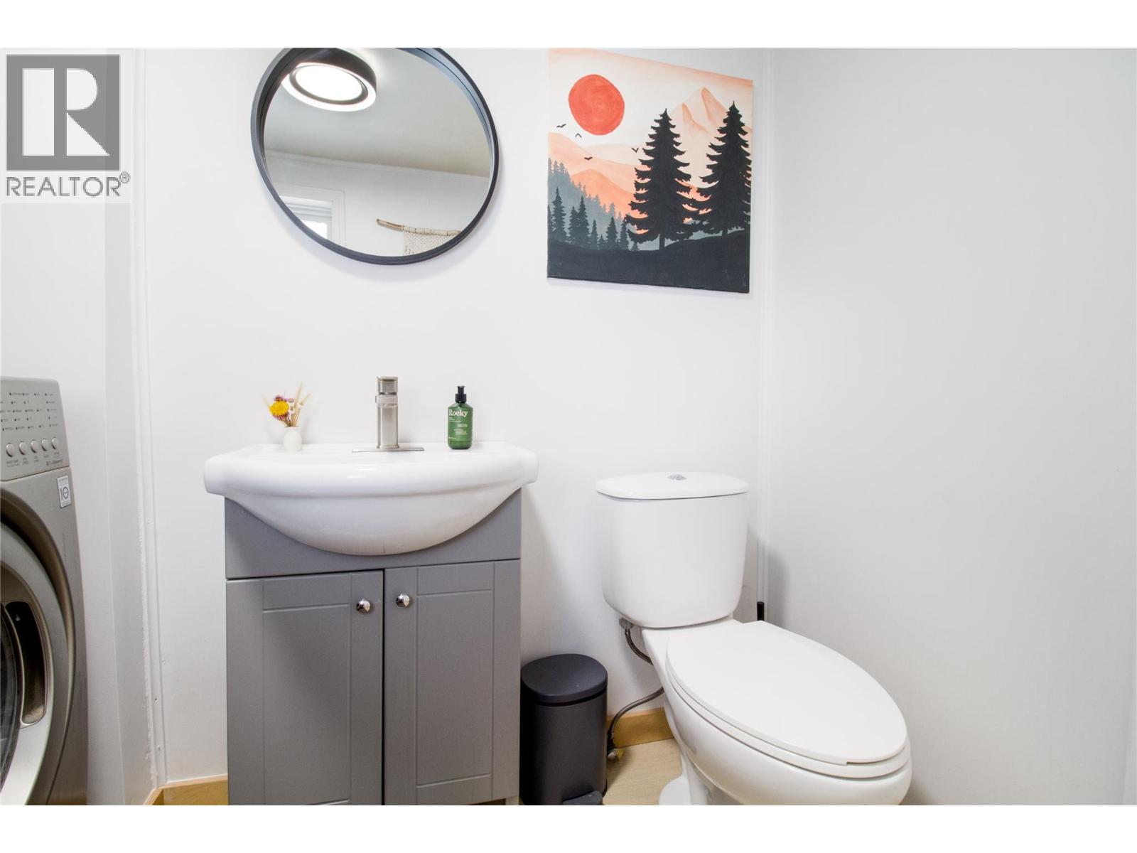  509 Eighth Street East, Revelstoke