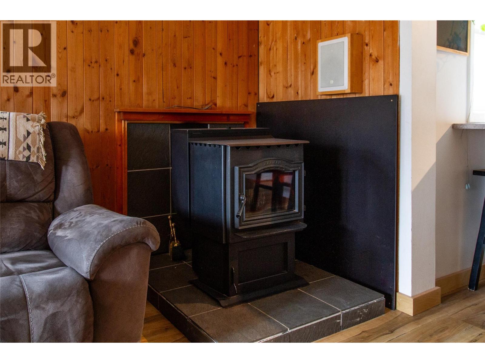  509 Eighth Street East, Revelstoke