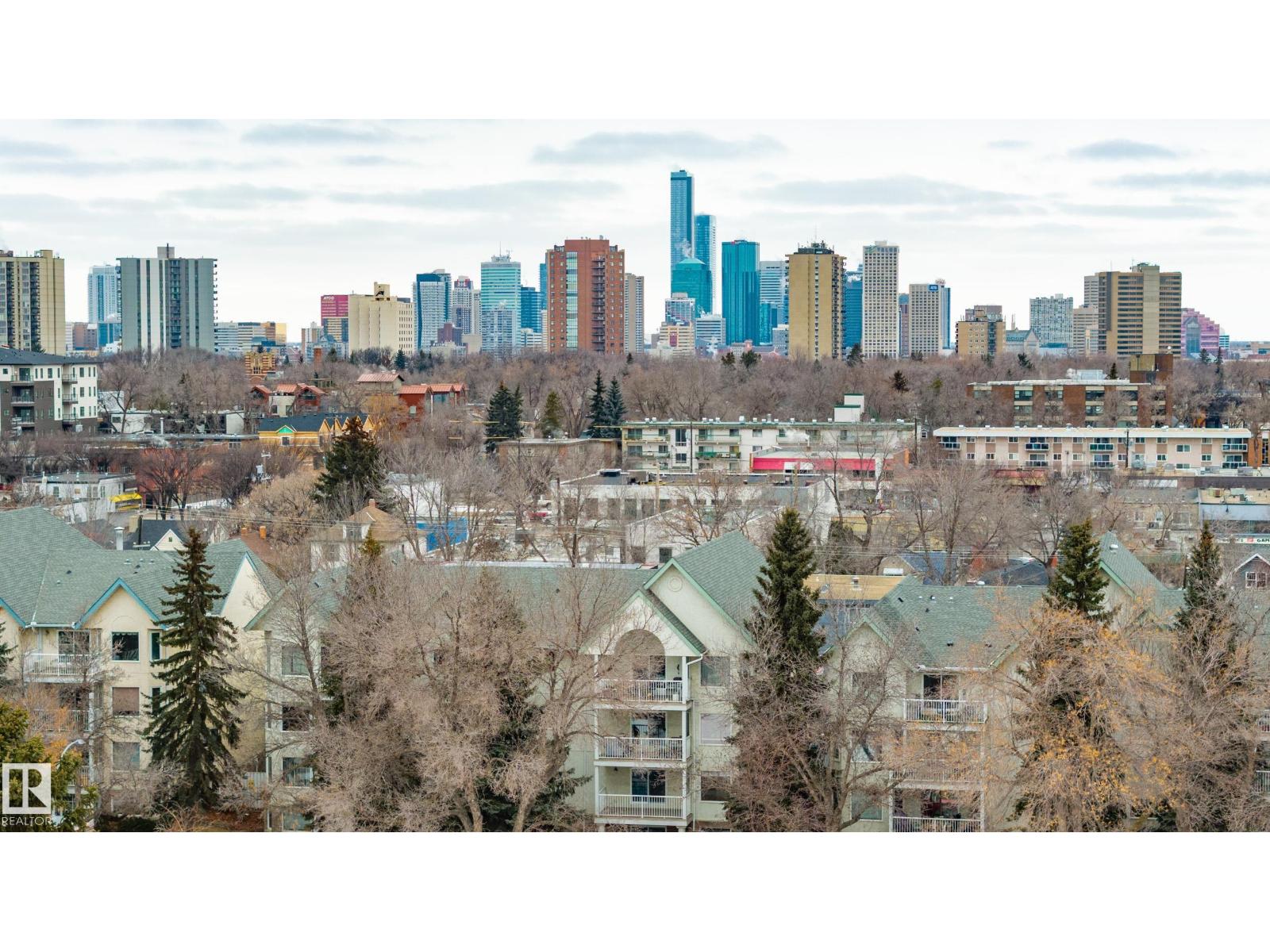 #25 9926 80 AV NW, Edmonton