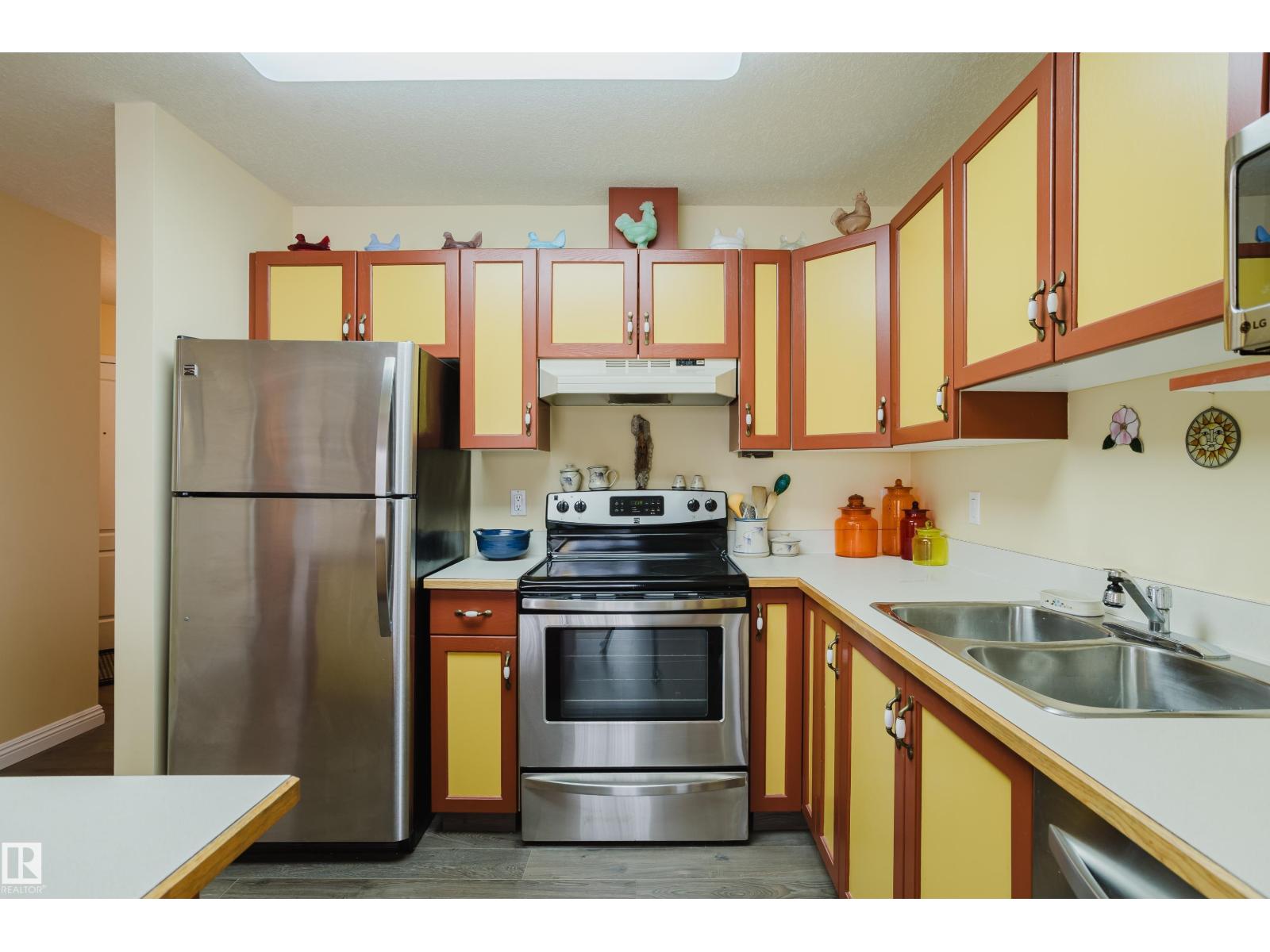 #25 9926 80 AV NW, Edmonton