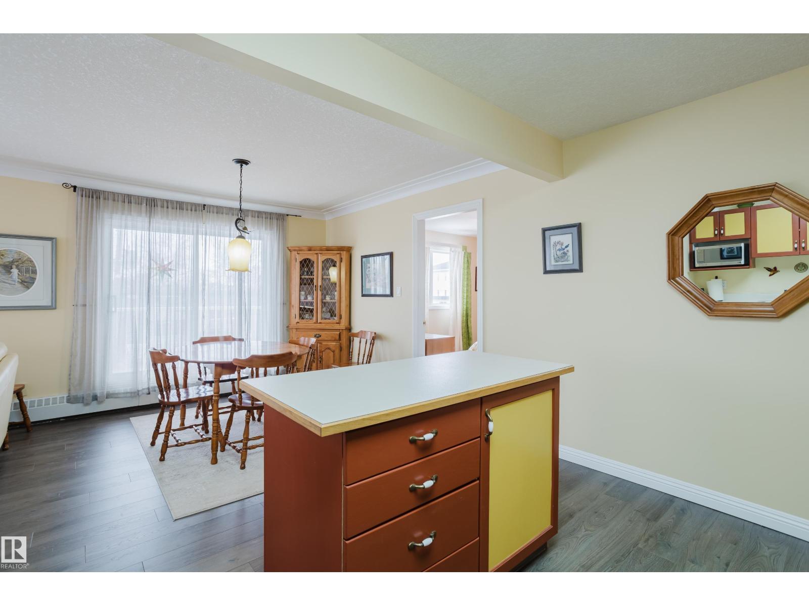 #25 9926 80 AV NW, Edmonton