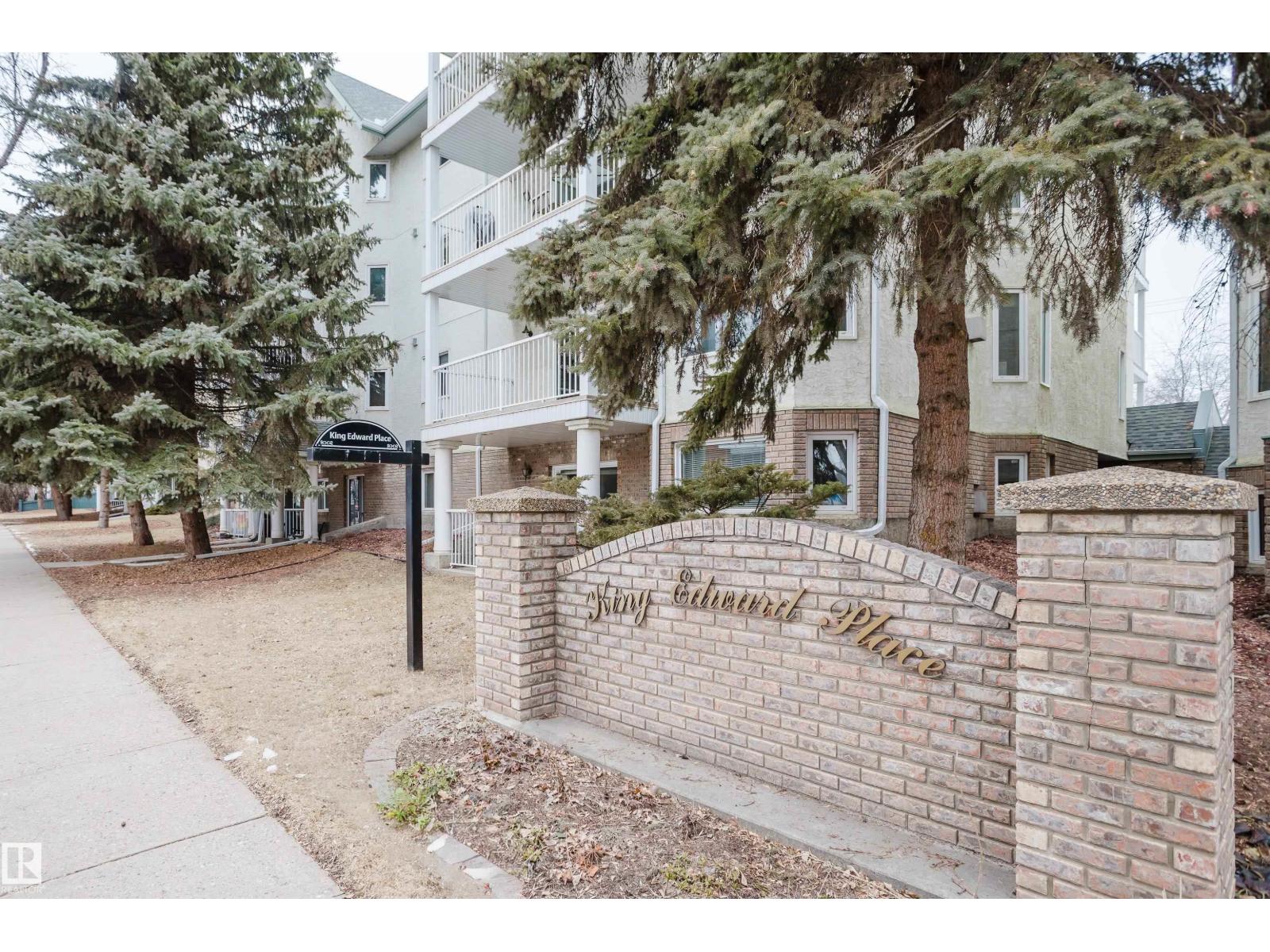 #25 9926 80 AV NW, Edmonton