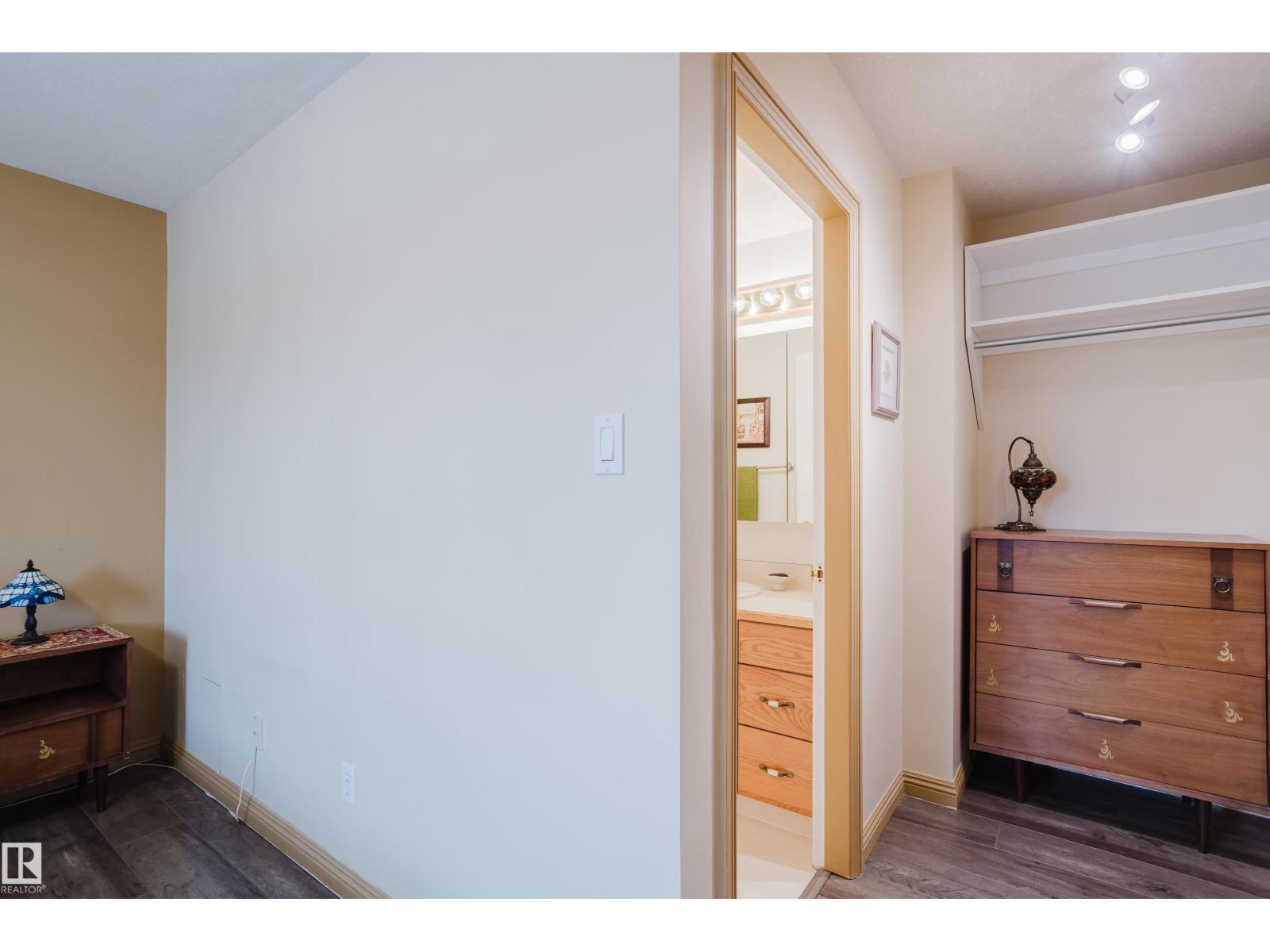 #25 9926 80 AV NW, Edmonton