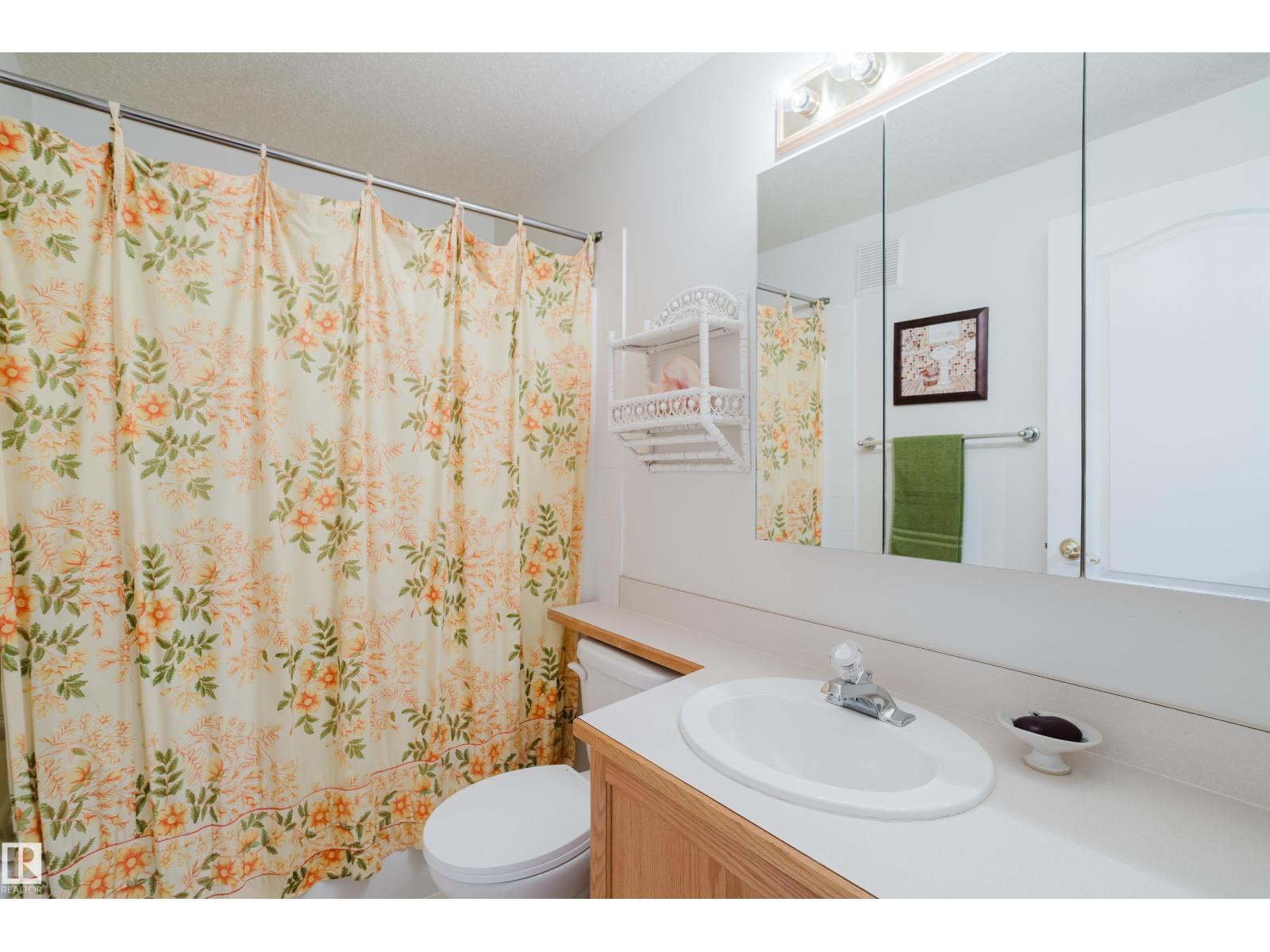 #25 9926 80 AV NW, Edmonton