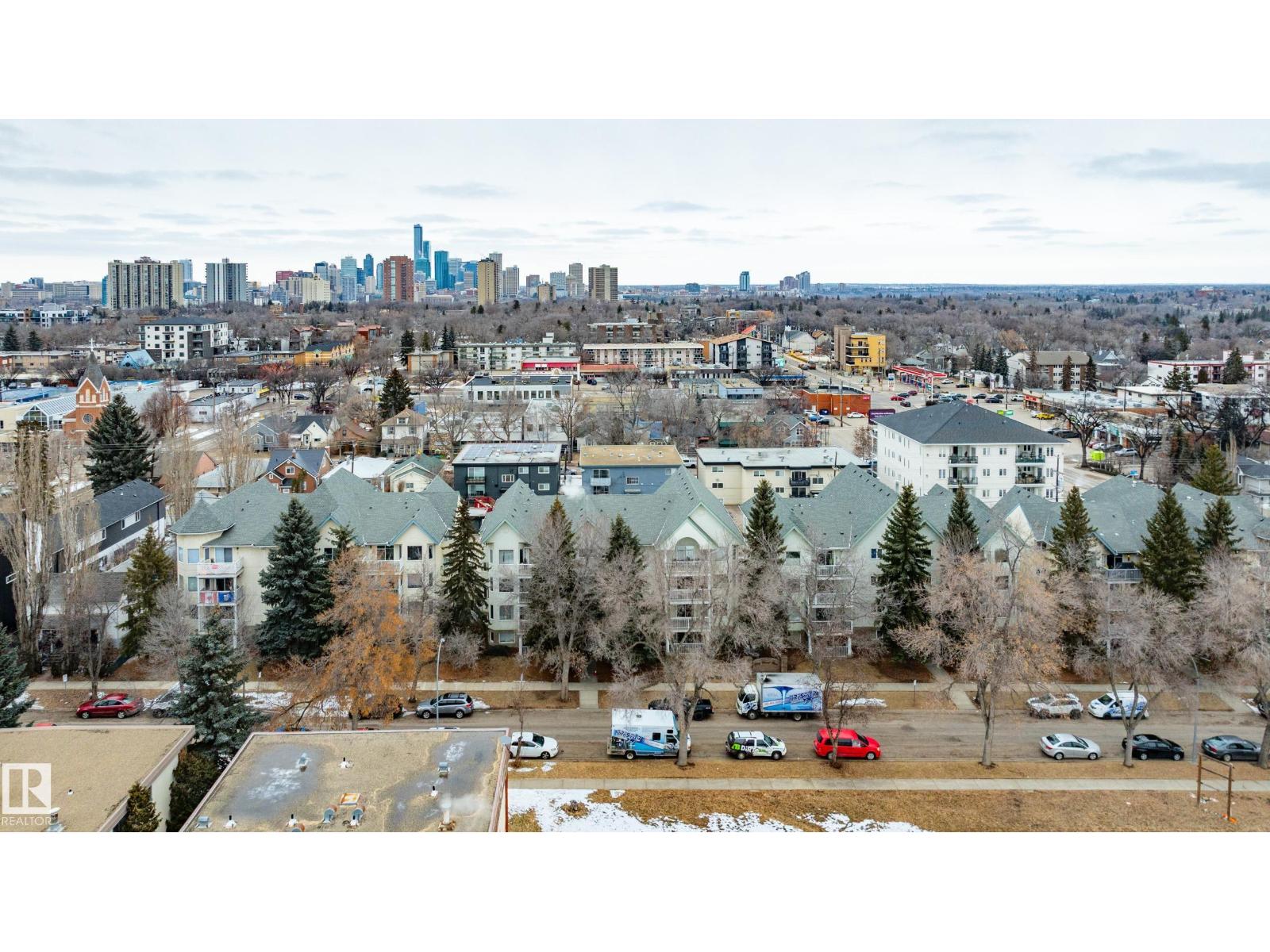 #25 9926 80 AV NW, Edmonton
