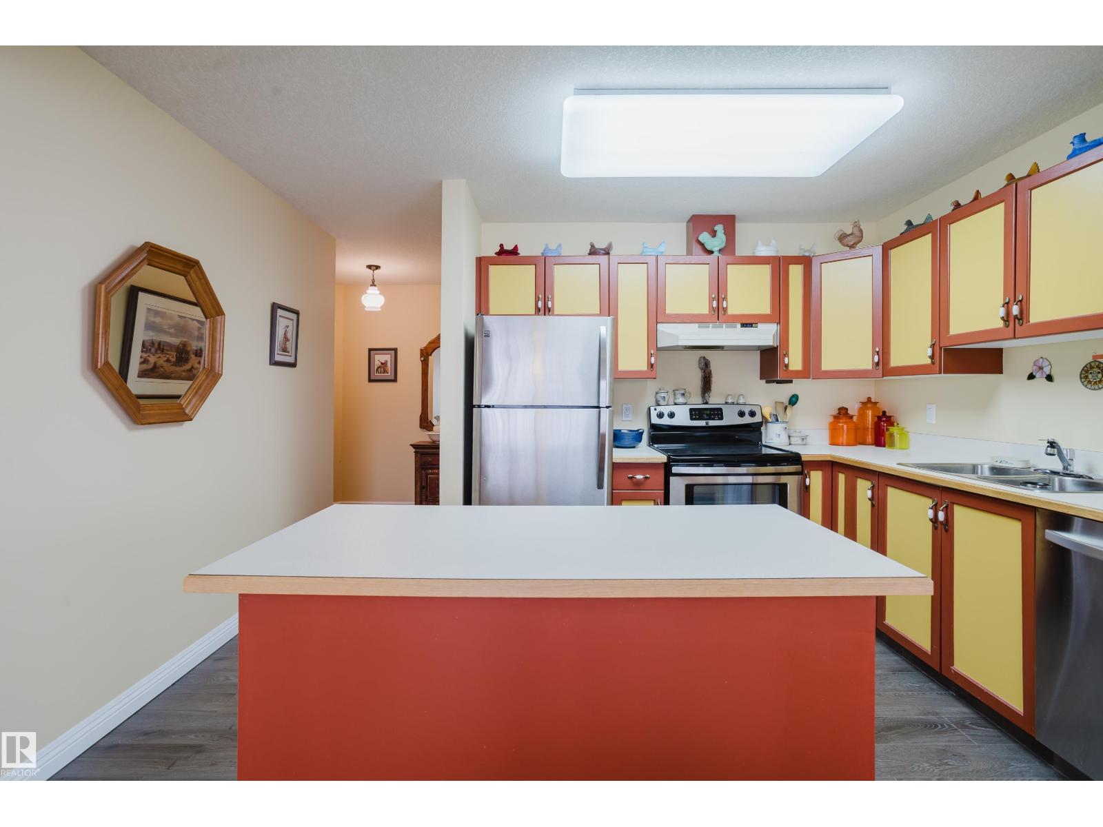 #25 9926 80 AV NW, Edmonton