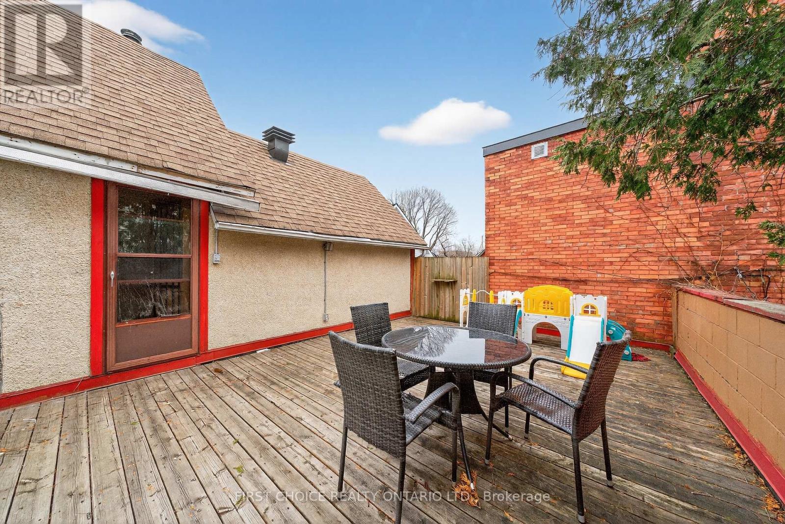 34 GILMOUR STREET — photo 28