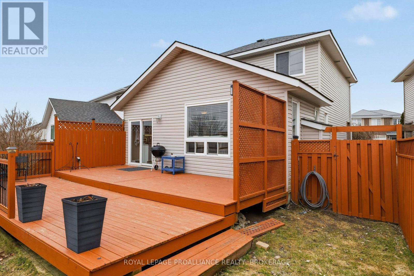 2153 SWANFIELD STREET — photo 37