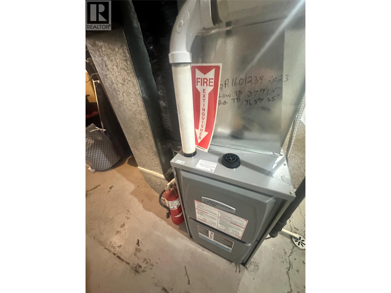 5301 44A Avenue NW, Chetwynd