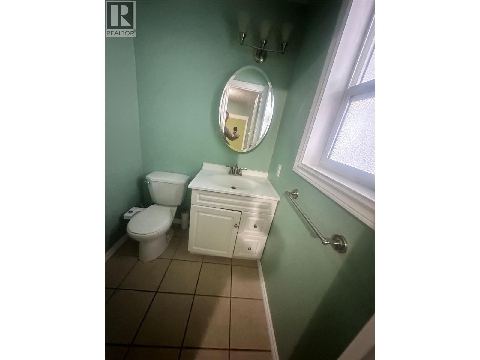 5301 44A Avenue NW, Chetwynd