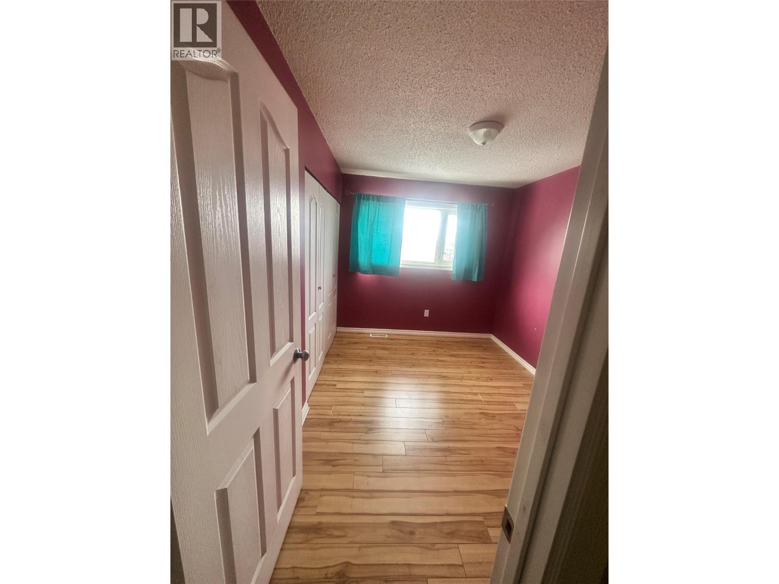 5301 44A Avenue NW, Chetwynd