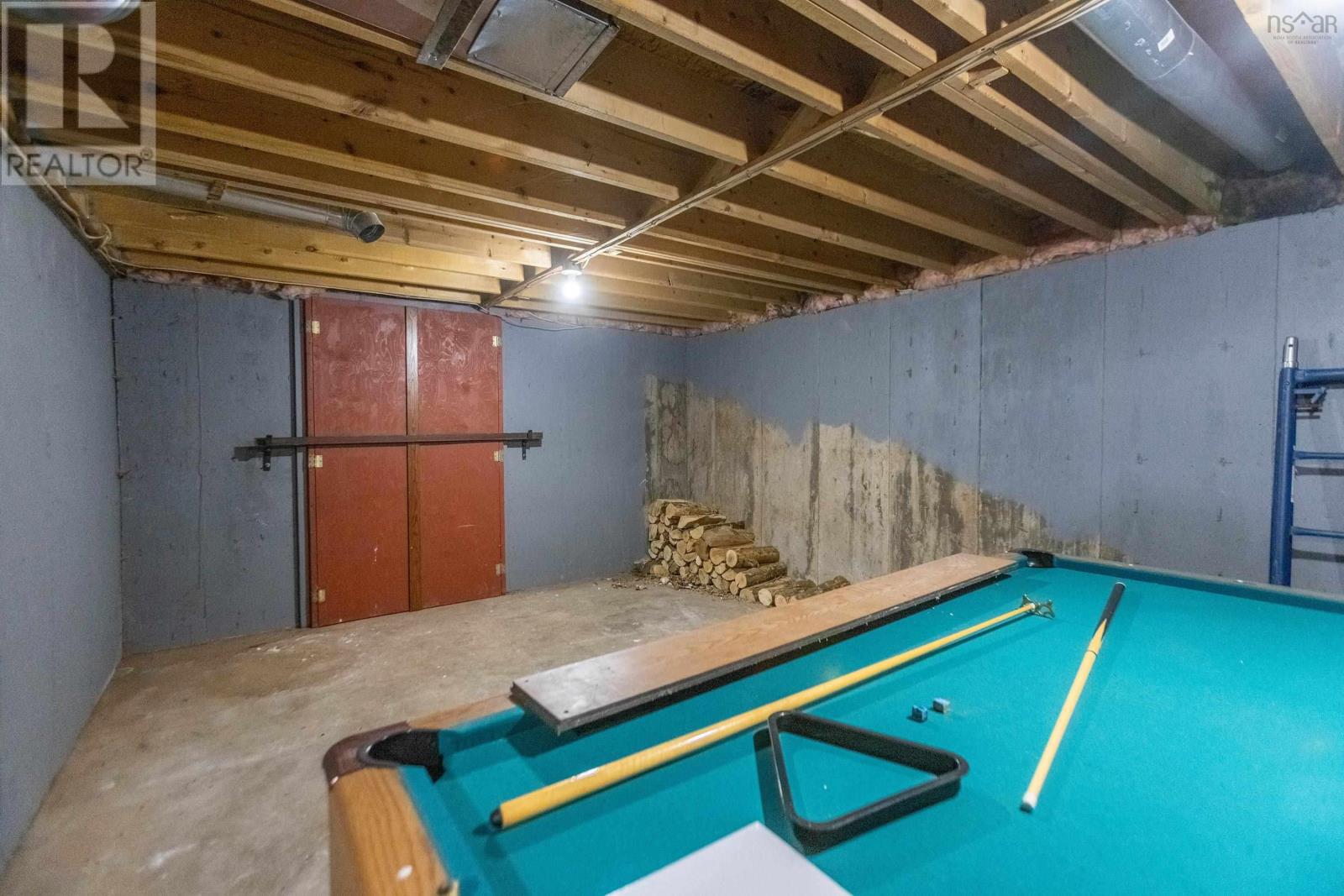 Property 36 of 39 of 8675 Highway 2