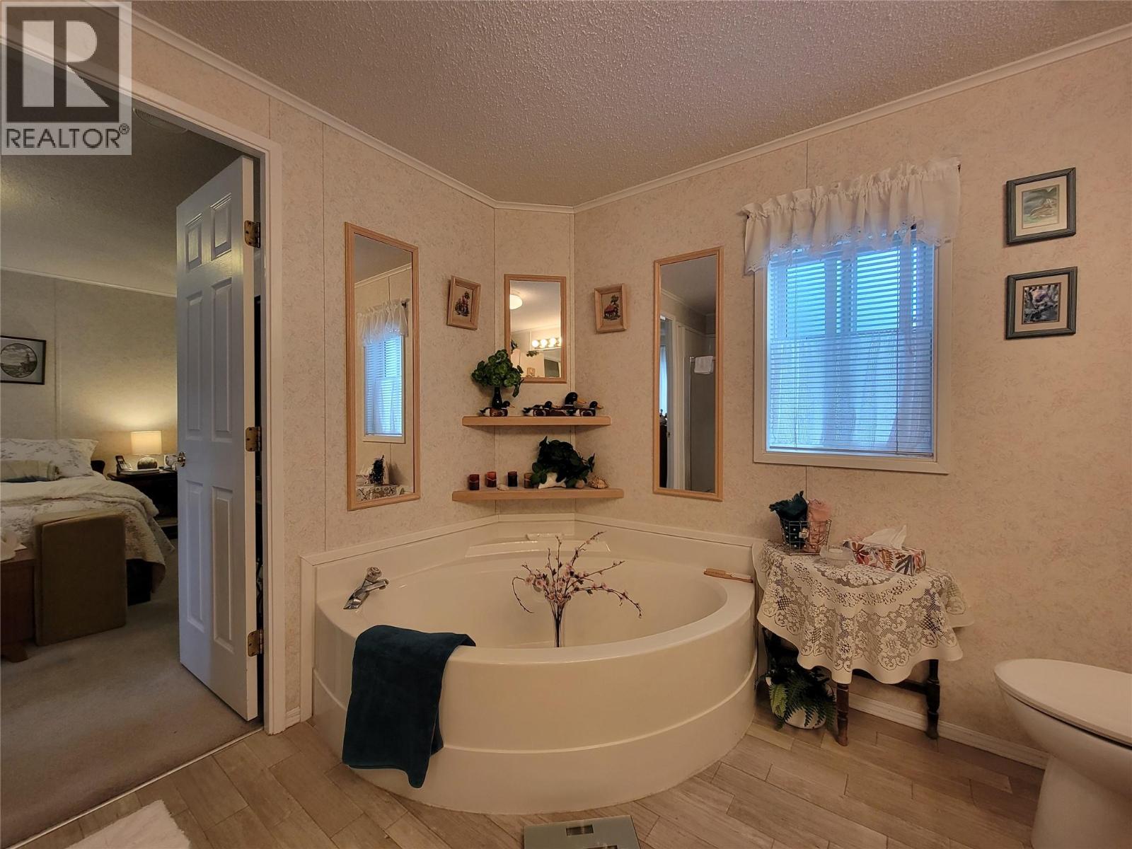 1292 Highway 3A Unit# 32, Keremeos