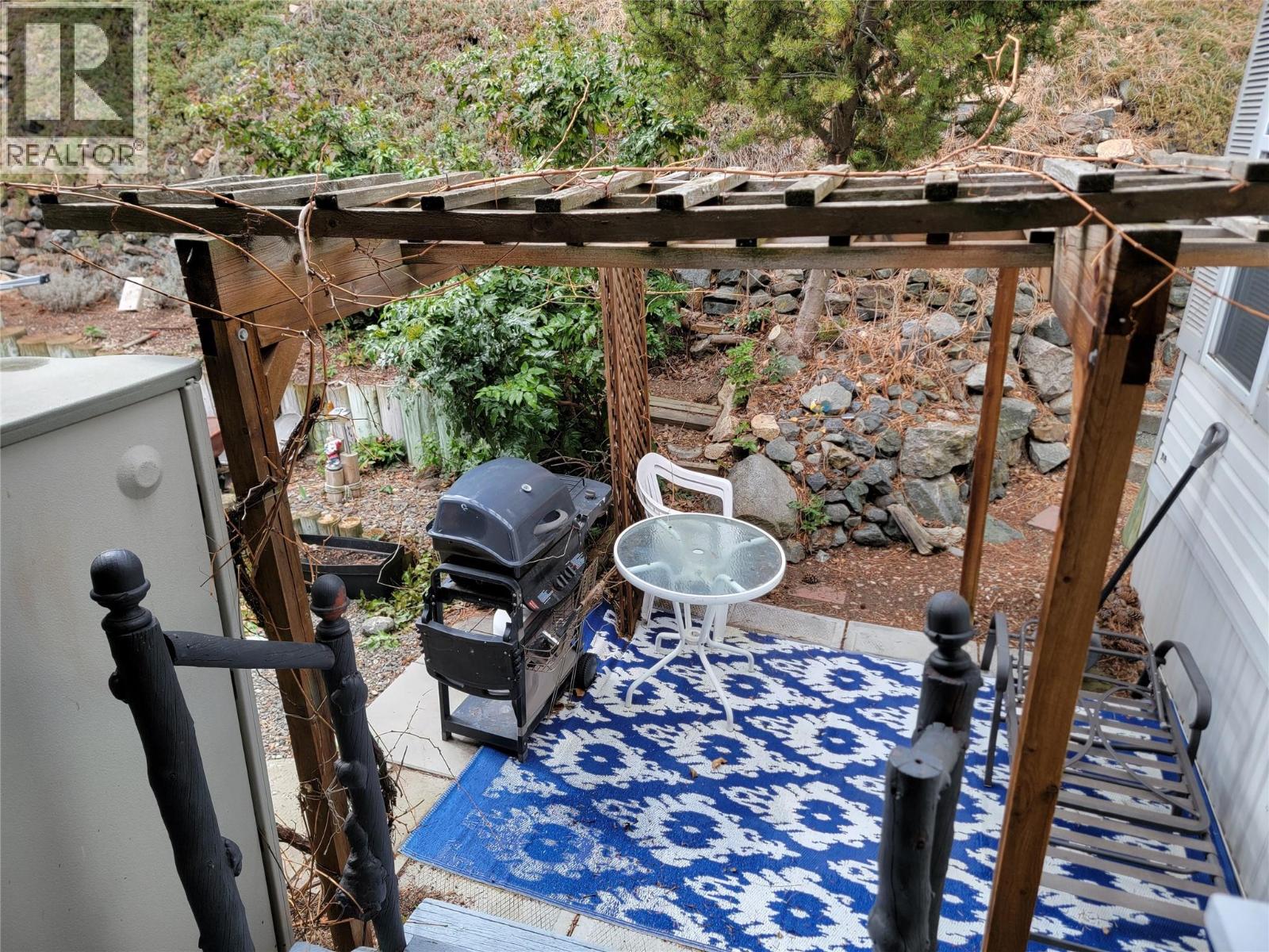 1292 Highway 3A Unit# 32, Keremeos