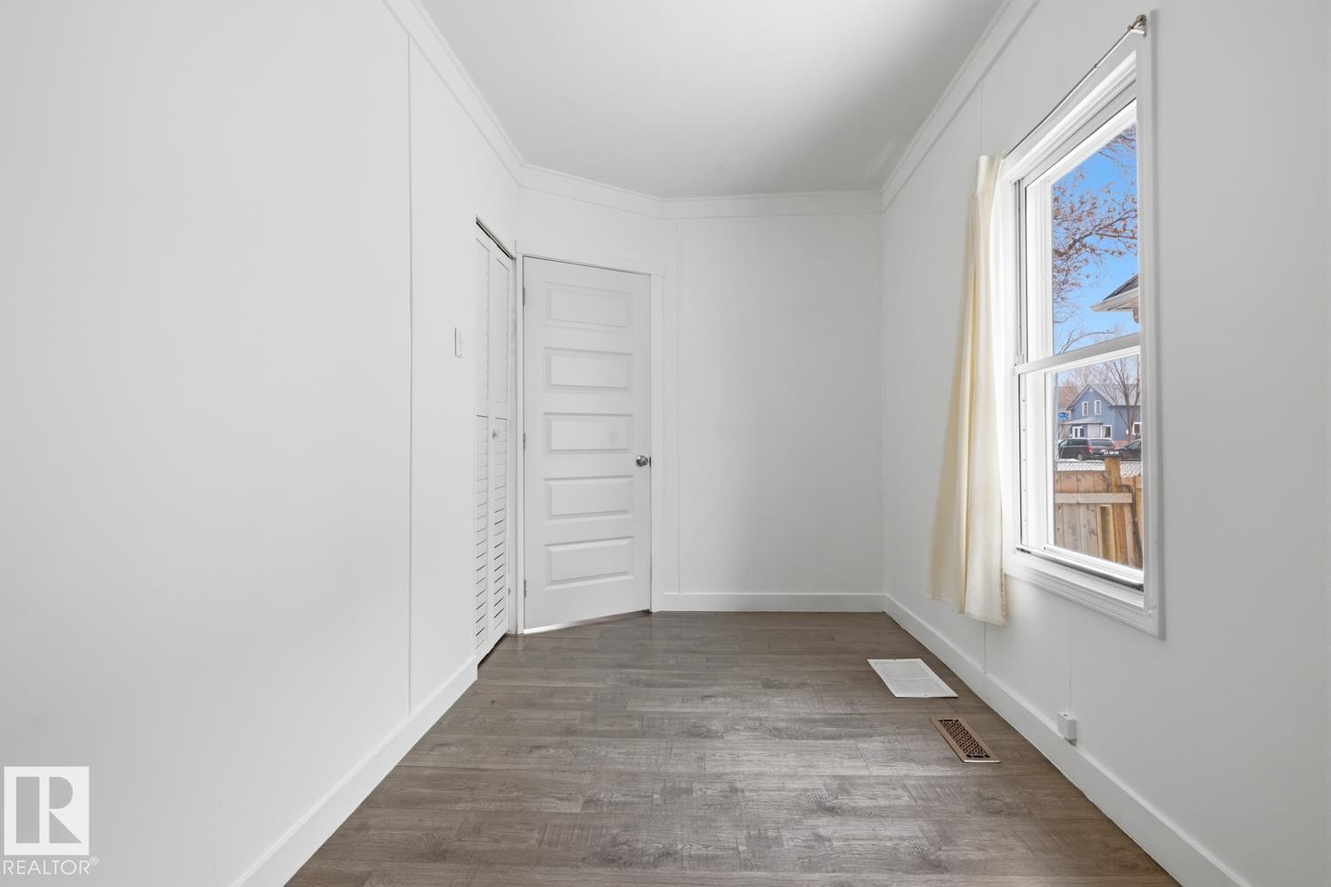 10927 93 ST NW NW - 13