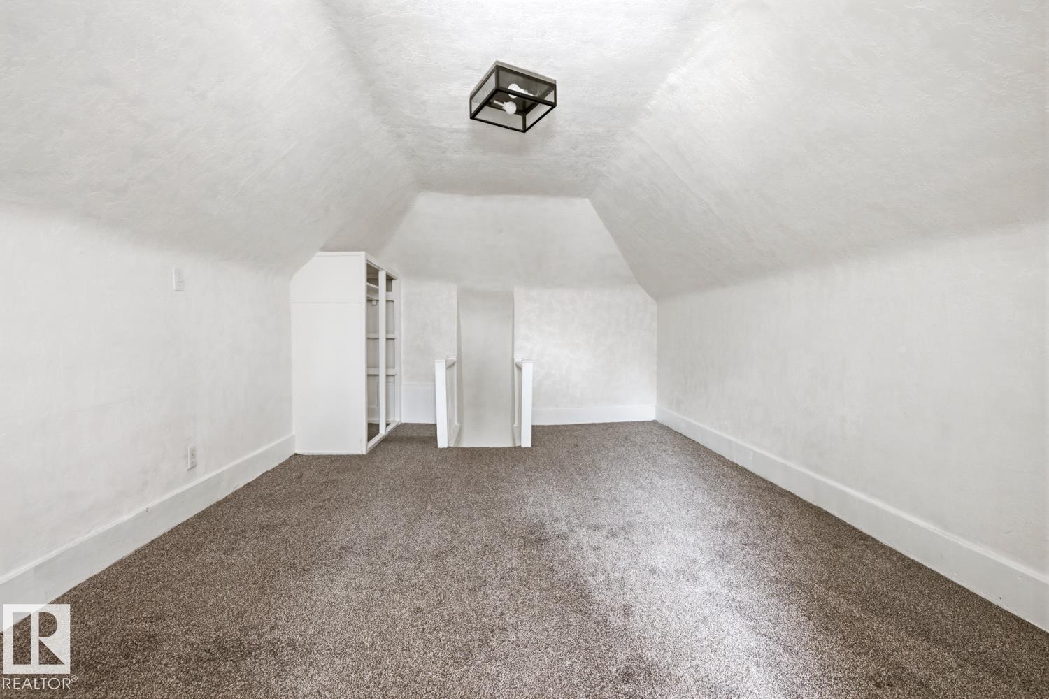 10927 93 ST NW NW, Edmonton