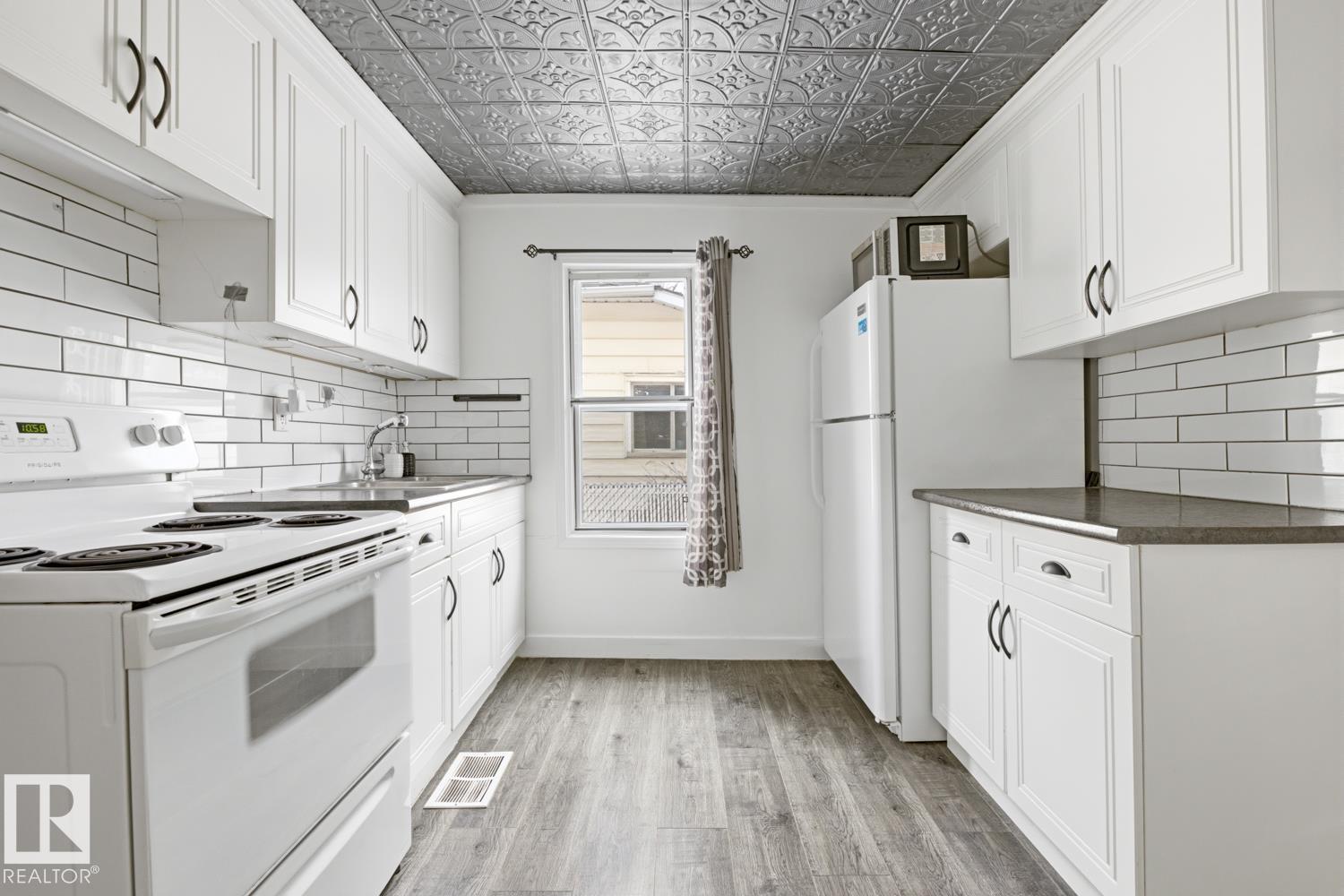 10927 93 ST NW NW - 16