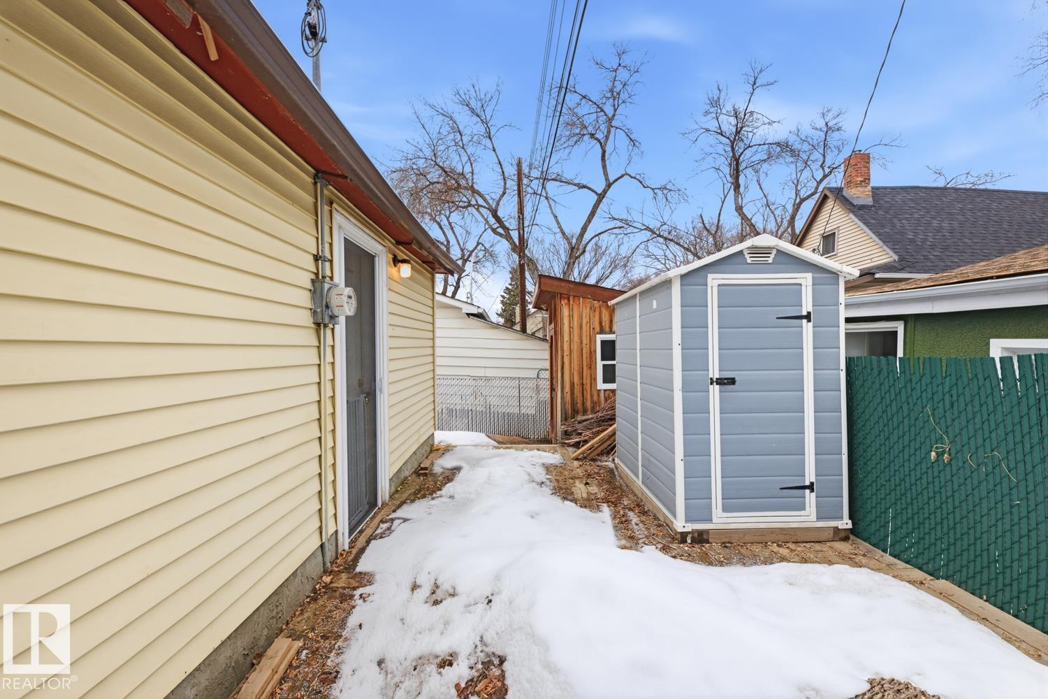 10927 93 ST NW NW - 20