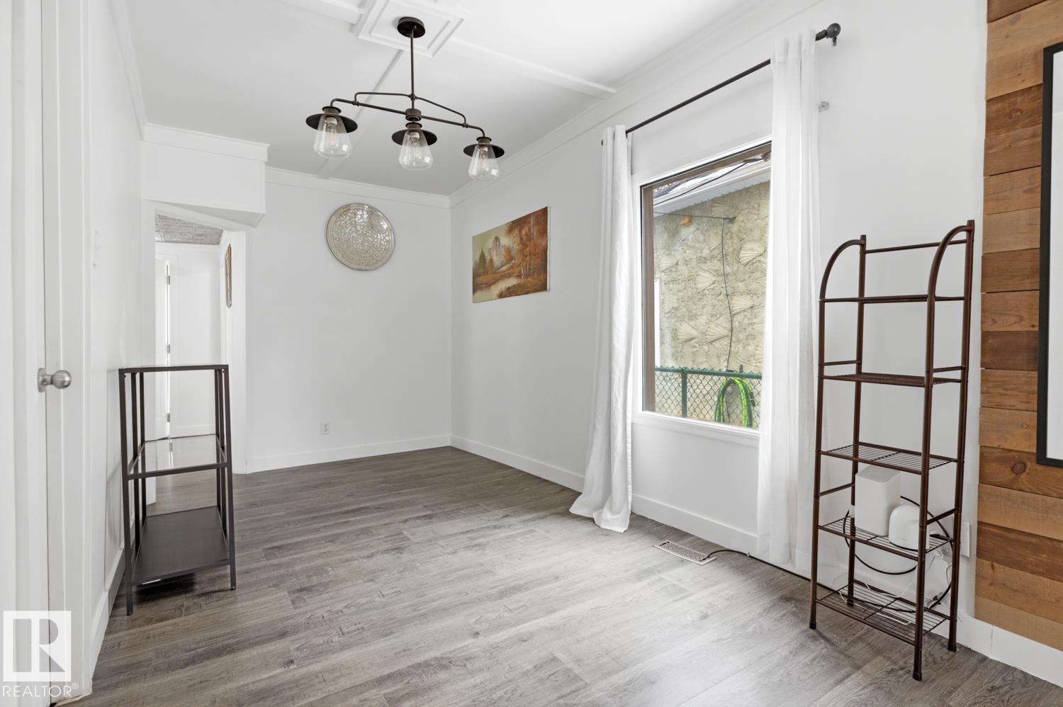 10927 93 ST NW NW - 8