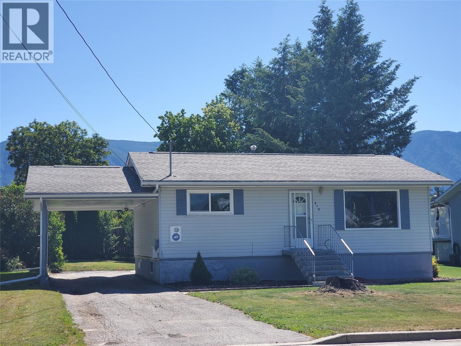610 20th Avenue S - 1