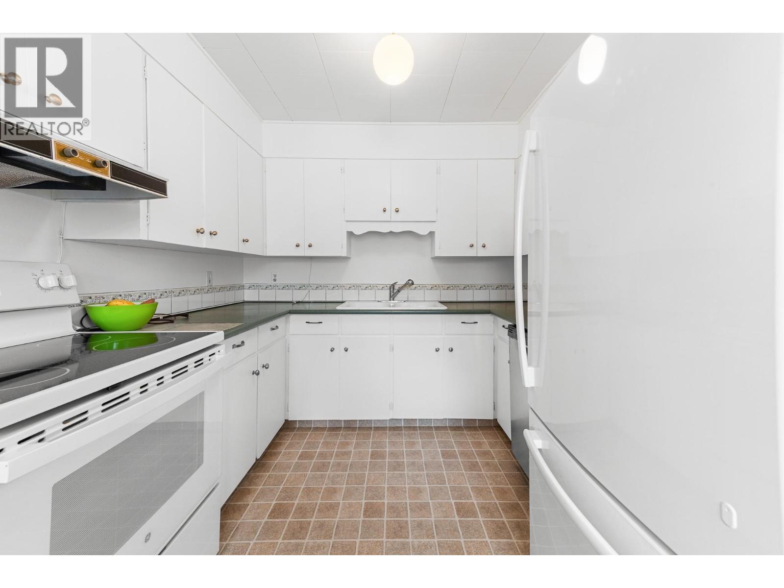 610 20TH AVENUE S - 9