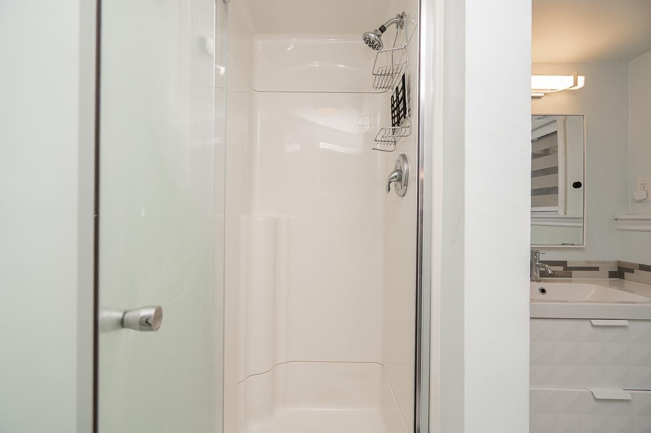 11310 LOUGHREN DRIVE, Surrey