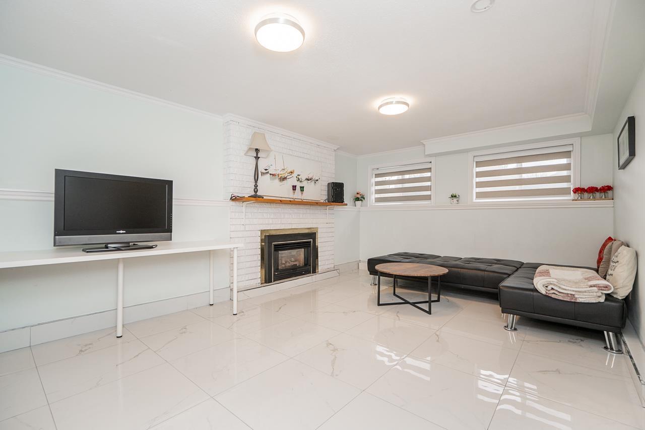 11310 LOUGHREN DRIVE, Surrey