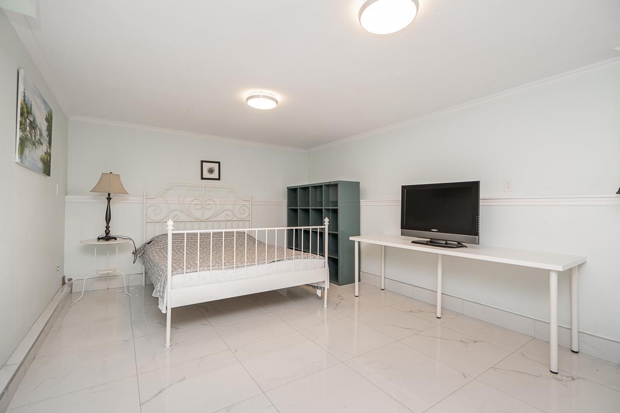 11310 LOUGHREN DRIVE, Surrey