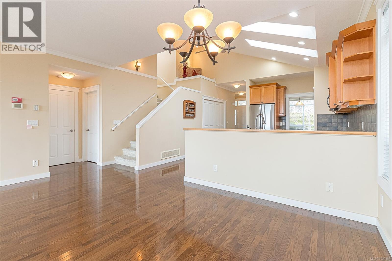 #6 500 Russell Rd - 5