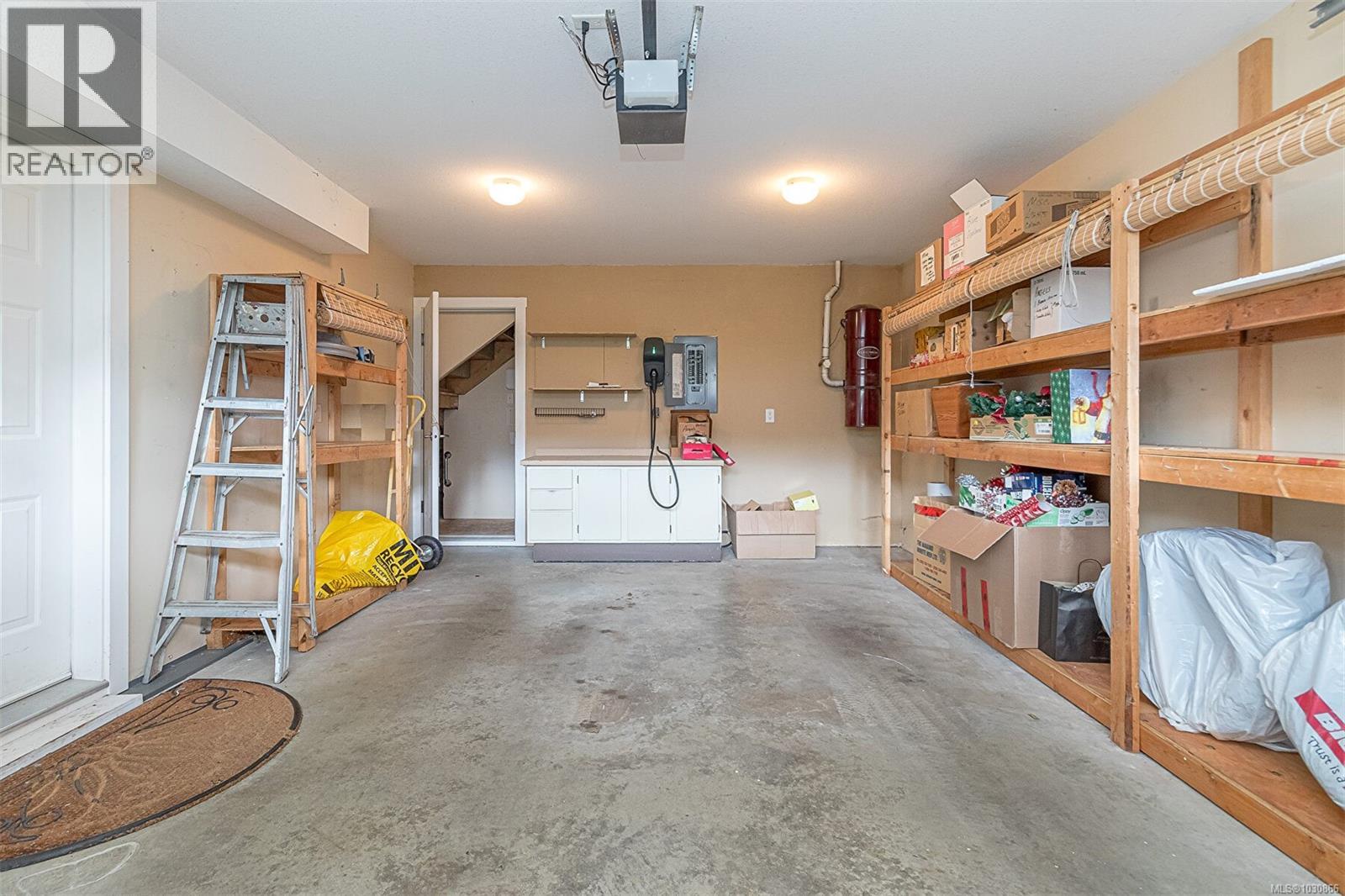 #6 500 Russell Rd - 17