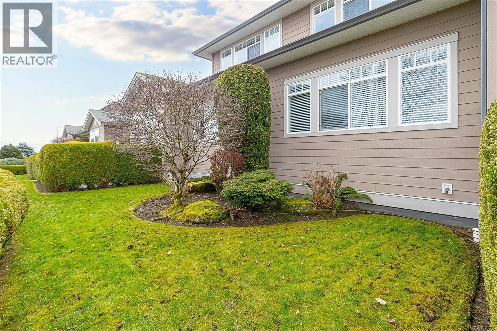 #6 500 Russell Rd - 19