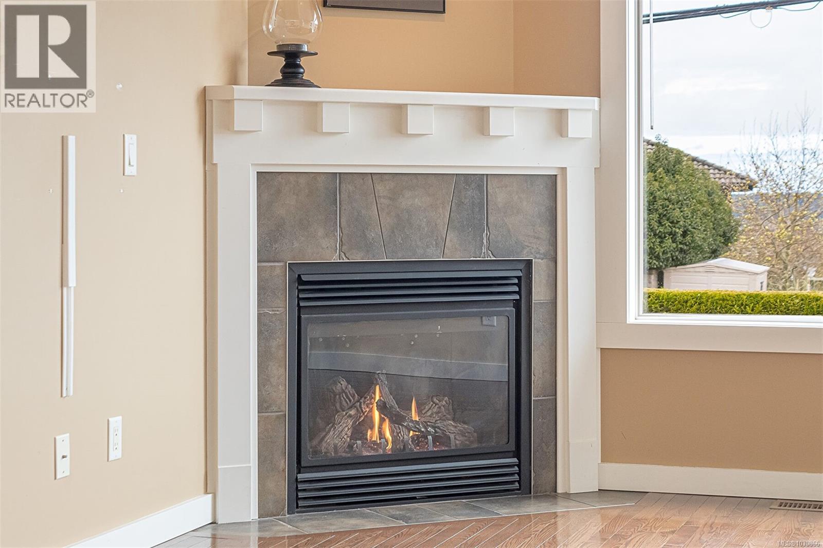 #6 500 Russell Rd - 27